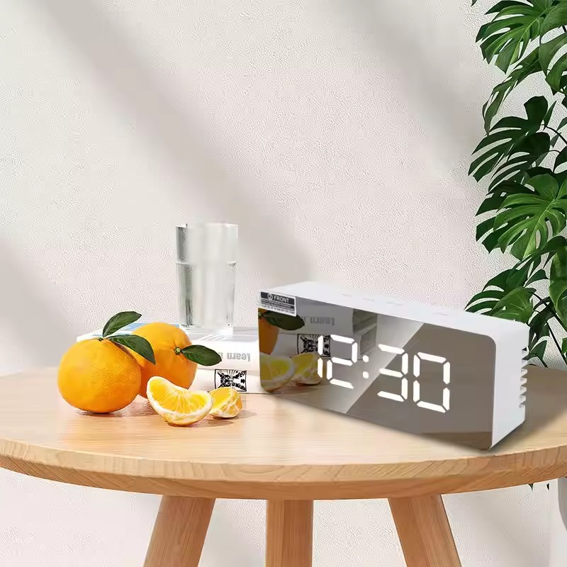 1Pc White Digital Clock LED Mi - Lighting Home Decor Wall Clocks 评论和价格